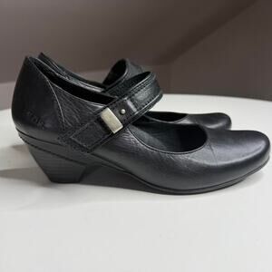 Taos Black Leather Mary Jane Heels Sz 40 (US 9) Comfort Shoe